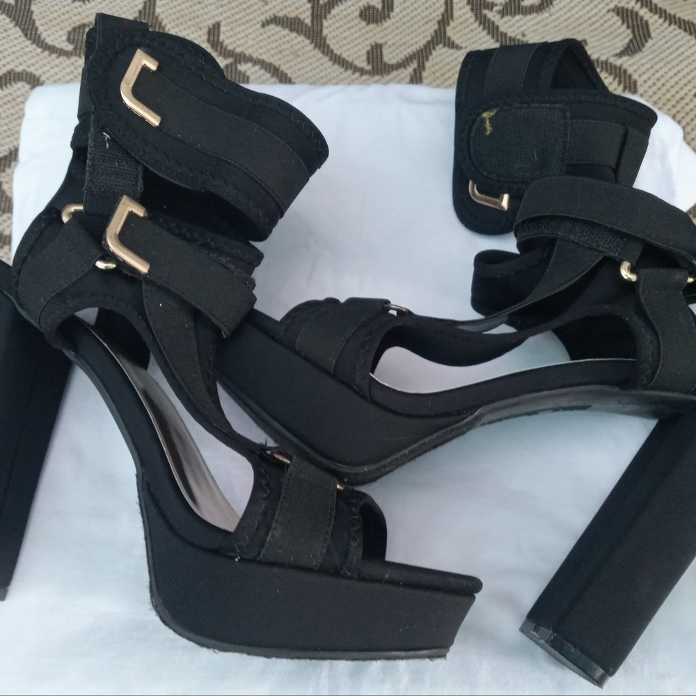 HOT TOMATOS ""STRIPPER HEELS""SZ.10